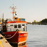 Resort Meduza Osrodek Wczasowy *
