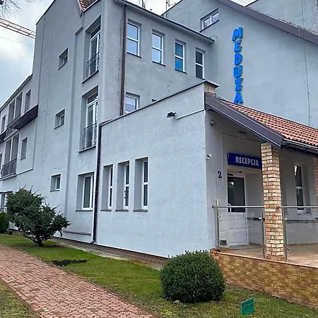 Meduza Osrodek Wczasowy *